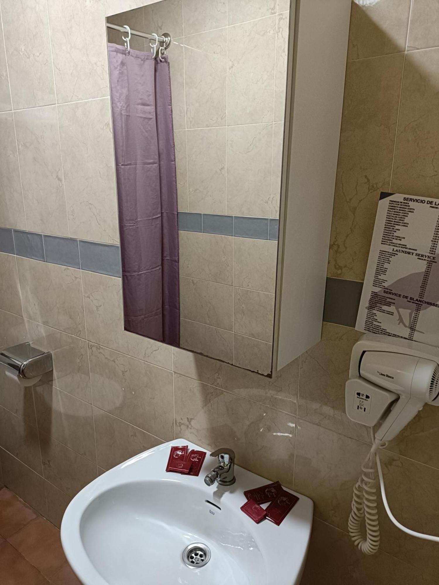 Hostal Batato Vejer de la Frontera Bagian luar foto
