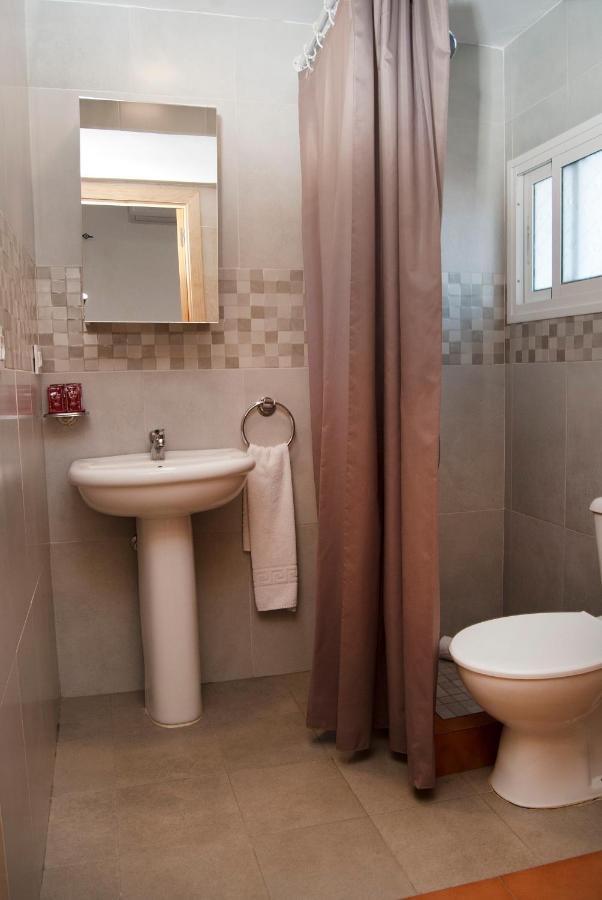 Hostal Batato Vejer de la Frontera Bagian luar foto